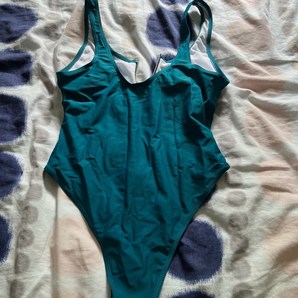 SHEIN one piece swimsuit - Picture 6 of 8